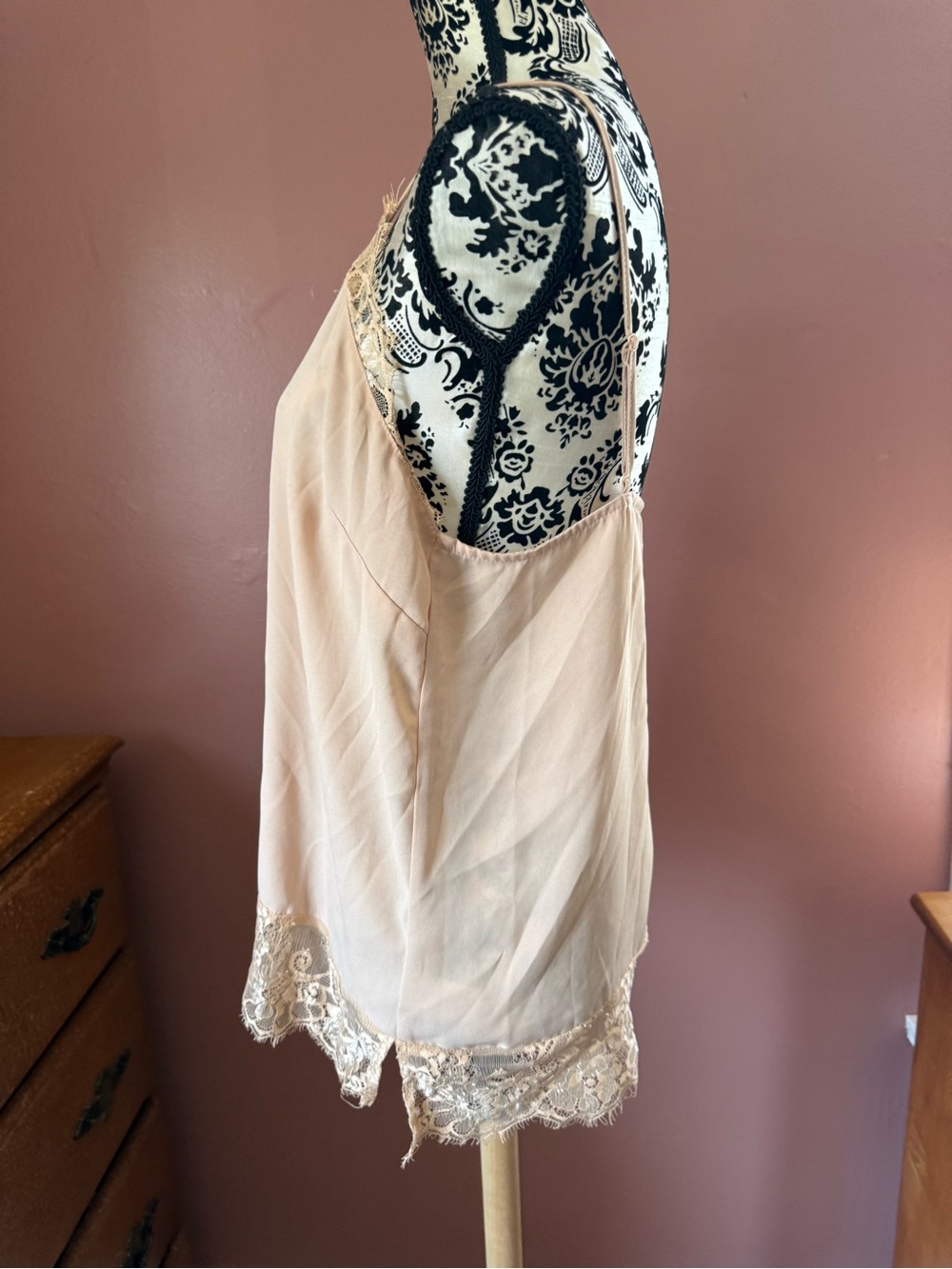 Lace Trim Cami - Picture 3 of 8